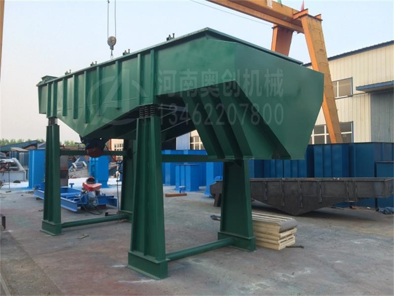 礦用振動篩篩分材料水分過大會影響篩選