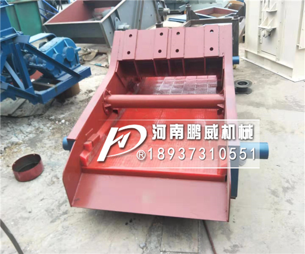 直線尾礦振動脫水篩多少錢一臺？